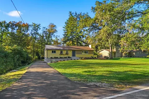 8743 Weller Rd, Montgomery, OH 45249