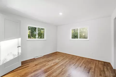 Bedroom - 8743 Weller Rd, Montgomery, OH 45249 photo 1 of 2