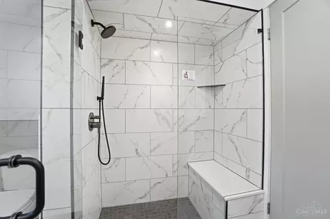Bath - 8743 Weller Rd, Montgomery, OH 45249 photo 5 of 5