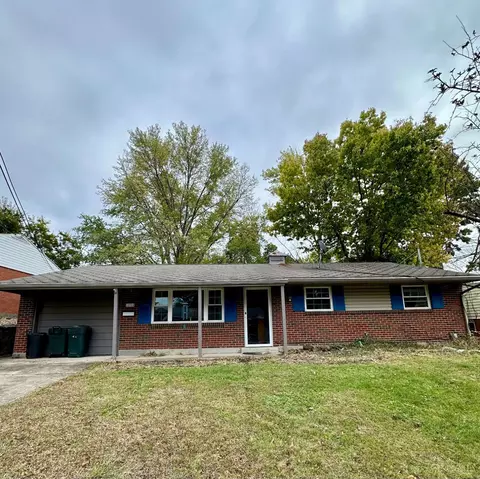 12044 Mallet Dr, Springdale, OH 45246