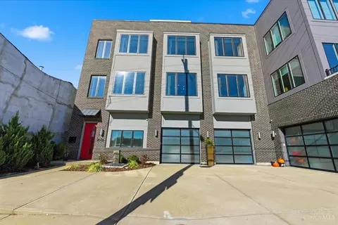 Exterior - 2636 Riverside Dr, Cincinnati, OH 45202 photo 1 of 2