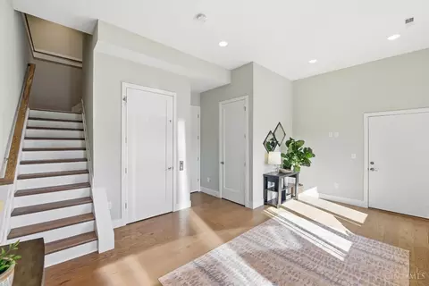 Entry Way - 2636 Riverside Dr, Cincinnati, OH 45202 photo 1 of 2