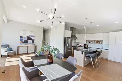 Dining - 2636 Riverside Dr, Cincinnati, OH 45202 photo 1 of 1