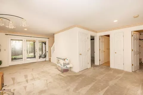 Living - 165 Palisades Pointe, Cincinnati, OH 45238 photo 2 of 2