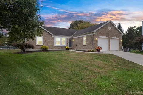 3693 Foxdale Ct, Amelia, OH 45102