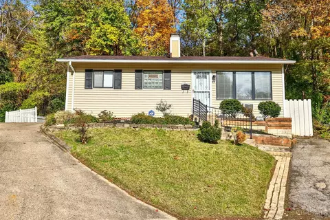 2706 Firtree Ct, Cincinnati, OH 45223