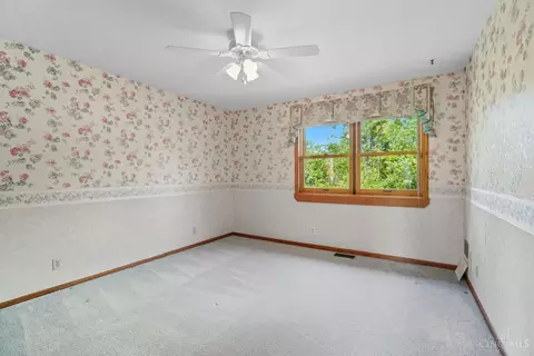 Bedroom - 6251 Fork Rd, Cincinnati, OH 45247 photo 5 of 9