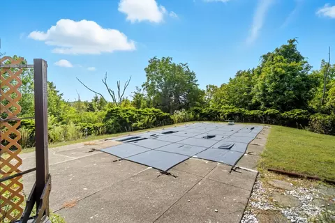 Exterior - 6251 Fork Rd, Cincinnati, OH 45247 photo 9 of 12
