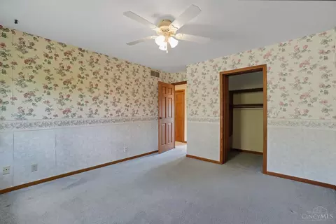 Bedroom - 6251 Fork Rd, Cincinnati, OH 45247 photo 4 of 9