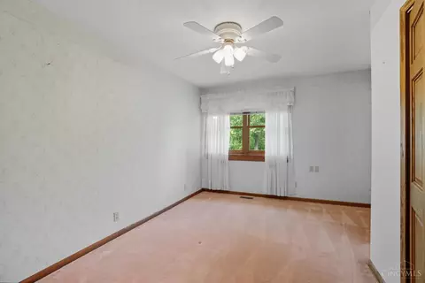 Bedroom - 6251 Fork Rd, Cincinnati, OH 45247 photo 7 of 9