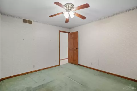 Bedroom - 6251 Fork Rd, Cincinnati, OH 45247 photo 8 of 9