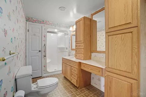 Bath - 6251 Fork Rd, Cincinnati, OH 45247 photo 4 of 5