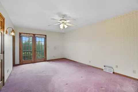 Bedroom - 6251 Fork Rd, Cincinnati, OH 45247 photo 1 of 9