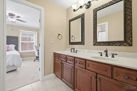 2625 Stonehaven Dr, Cincinnati, OH 45245 photo 29