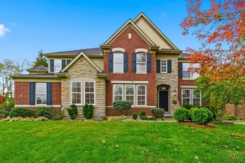 2625 Stonehaven Dr, Cincinnati, OH 45245