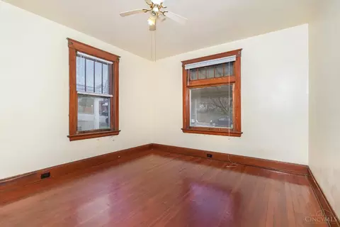 Bedroom - 3631 Eighth St, Cincinnati, OH 45205 photo 1 of 3
