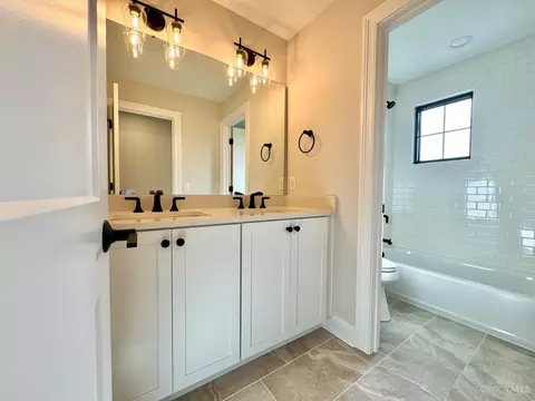 7404 Orchard St, Cincinnati, OH 45227 photo 7