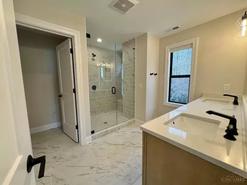 7404 Orchard St, Cincinnati, OH 45227 photo 15