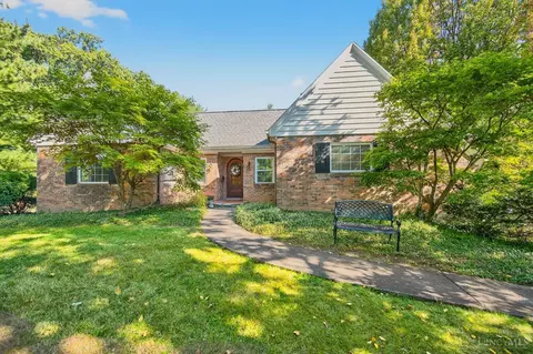 984 Galbraith Rd, Cincinnati, OH 45231