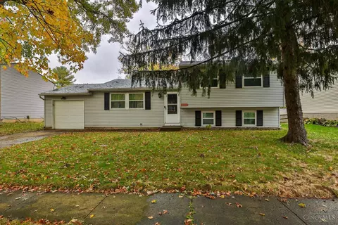 Exterior - 8730 Exeter Pl, Maineville, OH 45039 photo 2 of 10