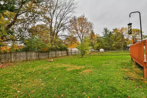 Exterior - 8730 Exeter Pl, Maineville, OH 45039 photo 6 of 10