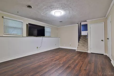 Living - 8730 Exeter Pl, Maineville, OH 45039 photo 3 of 4