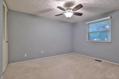 Bedroom - 8730 Exeter Pl, Maineville, OH 45039 photo 2 of 5