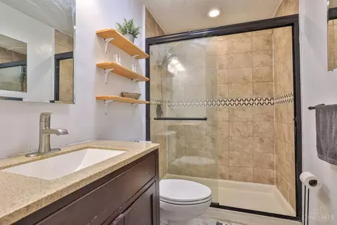 Bath - 8730 Exeter Pl, Maineville, OH 45039 photo 2 of 2