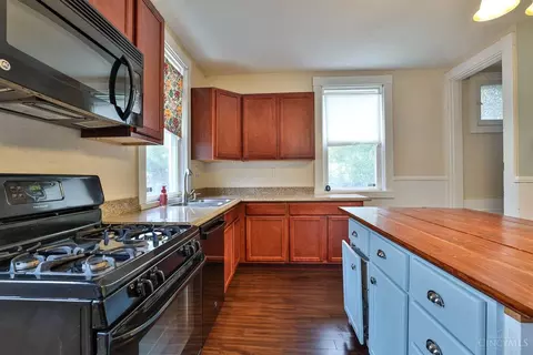 Kitchen - 1009 Fifth St, Reading, OH 45215 photo 5 of 5
