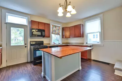 Kitchen - 1009 Fifth St, Reading, OH 45215 photo 1 of 5