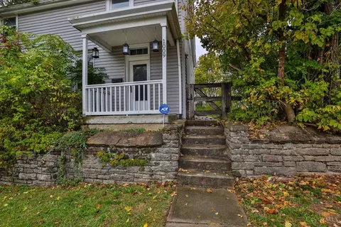 Exterior - 1009 Fifth St, Reading, OH 45215 photo 2 of 11