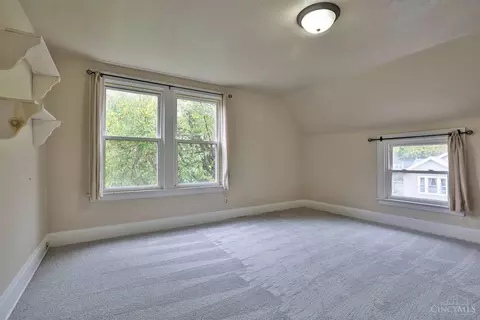 Bedroom - 1009 Fifth St, Reading, OH 45215 photo 5 of 8