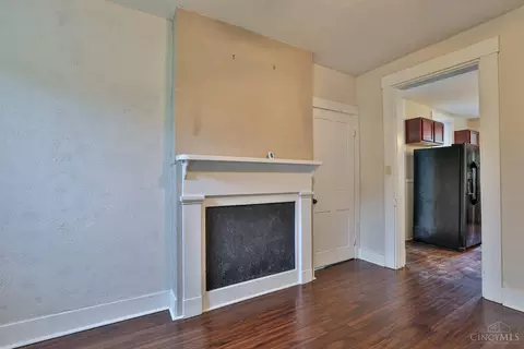Living - 1009 Fifth St, Reading, OH 45215 photo 4 of 4