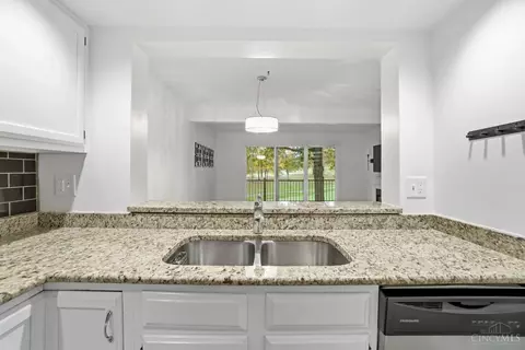 Kitchen - 3681 Parfore Ct, Cincinnati, OH 45245 photo 3 of 4