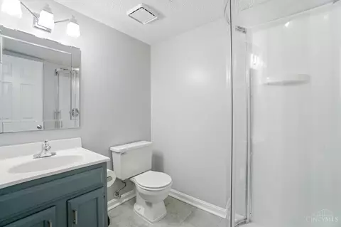 Bath - 3681 Parfore Ct, Cincinnati, OH 45245 photo 4 of 4