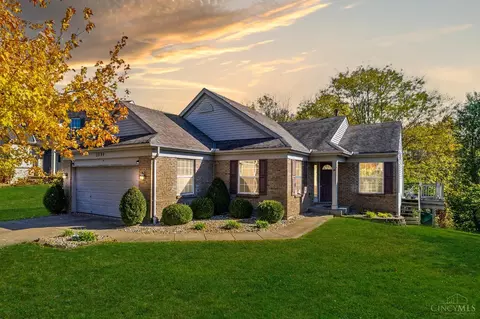 3299 Sycamore Woods Ln, Hamilton, OH 45011