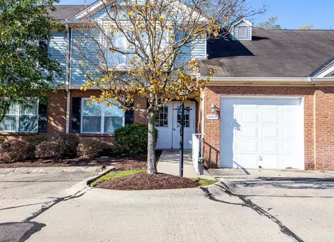 5231 Fox Ridge Dr, Cincinnati, OH 45248