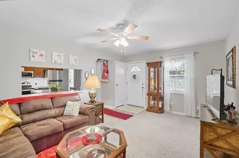 Entry Way - 2271 Semler Ave, Hamilton, OH 45015 photo 1 of 1