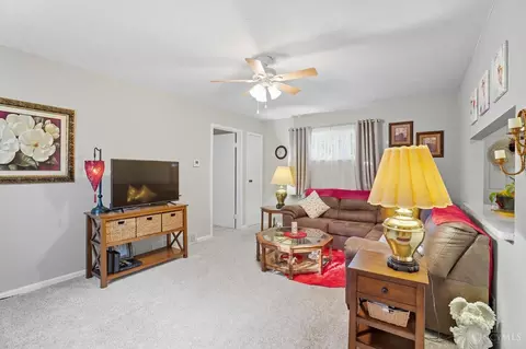 Living - 2271 Semler Ave, Hamilton, OH 45015 photo 2 of 2