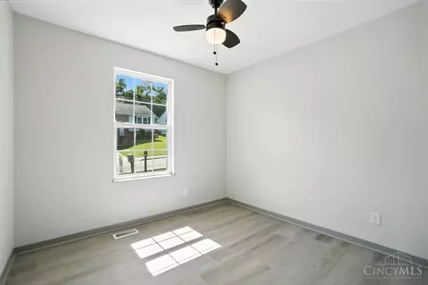 Bedroom - 36 Timberline Ct, Cleves, OH 45002 photo 2 of 8