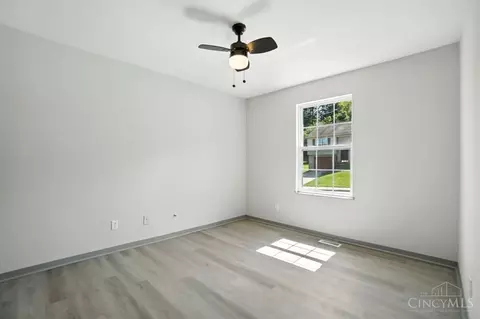 Bedroom - 36 Timberline Ct, Cleves, OH 45002 photo 4 of 8