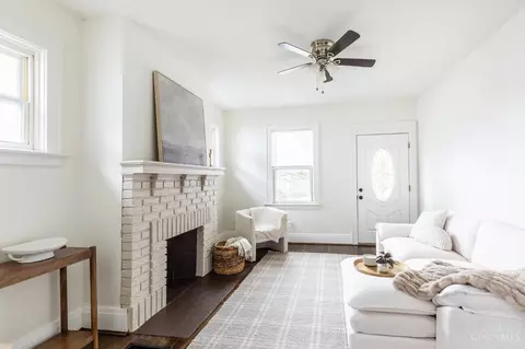 Living - 9 North St, Reading, OH 45215 photo 2 of 3