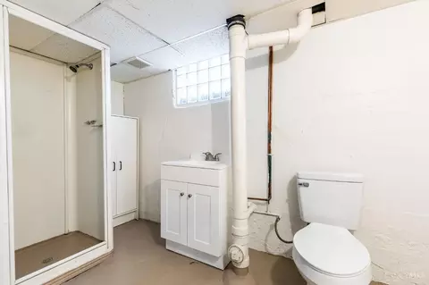 Bath - 9 North St, Reading, OH 45215 photo 2 of 2