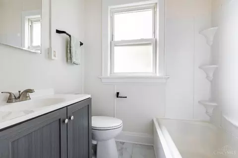 Bath - 9 North St, Reading, OH 45215 photo 1 of 2