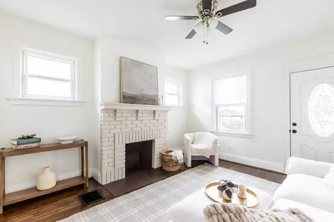 Living - 9 North St, Reading, OH 45215 photo 1 of 3