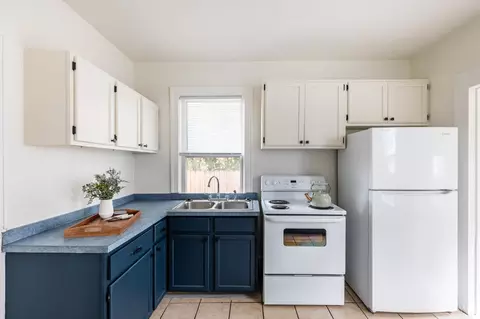 Kitchen - 9 North St, Reading, OH 45215 photo 2 of 2