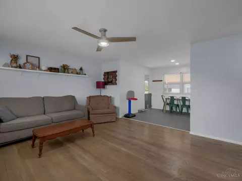 4641 Clayton Dr, Cincinnati, OH 45244 photo 8