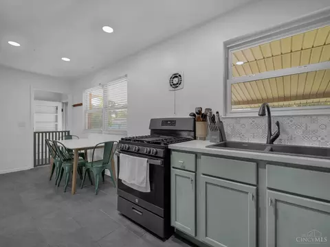 4641 Clayton Dr, Cincinnati, OH 45244 photo 21