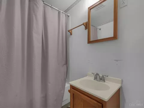 4641 Clayton Dr, Cincinnati, OH 45244 photo 30
