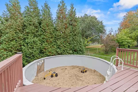 Exterior - 2132 Trailridge Dr, Reading, OH 45215 photo 11 of 19